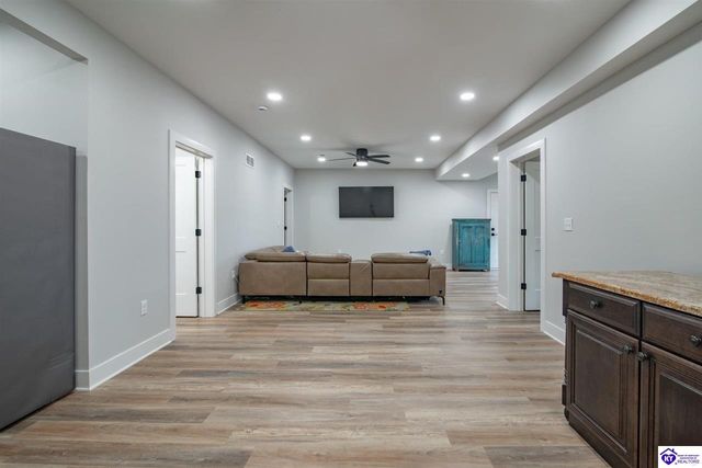 318 High Peak Place, Elizabethtown, KY 42701