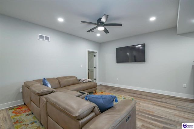 318 High Peak Place, Elizabethtown, KY 42701