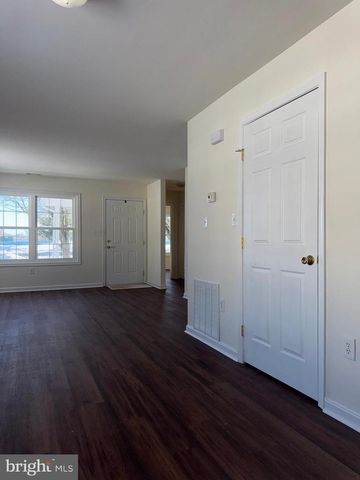 735 W NORTH ST, Dover, DE 19904