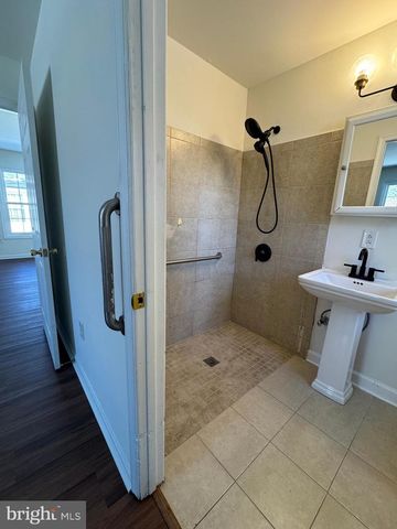 735 W NORTH ST, Dover, DE 19904