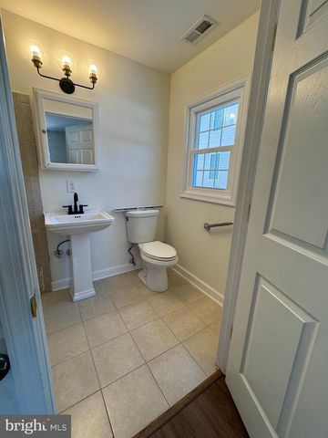 735 W NORTH ST, Dover, DE 19904