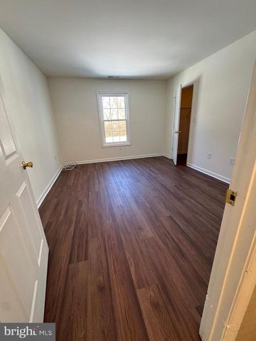 735 W NORTH ST, Dover, DE 19904