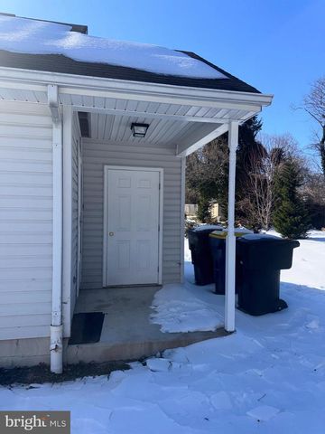 735 W NORTH ST, Dover, DE 19904