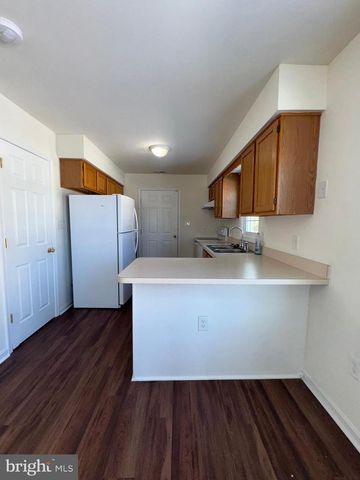 735 W NORTH ST, Dover, DE 19904