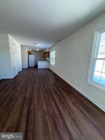 735 W NORTH ST, Dover, DE 19904