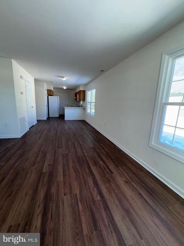 735 W NORTH ST, Dover, DE 19904