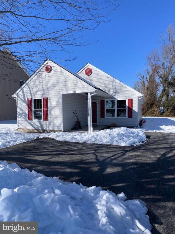 735 W NORTH ST, Dover, DE 19904