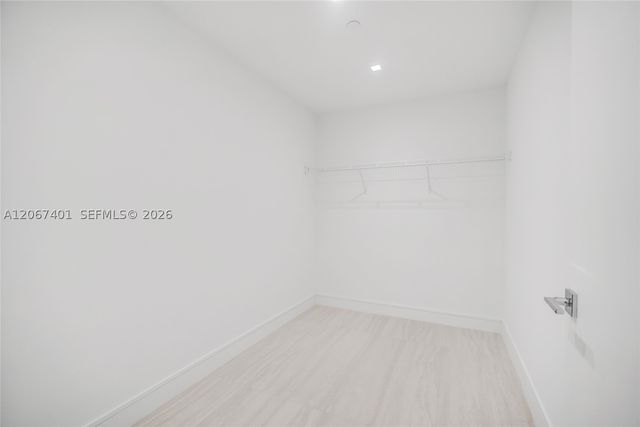 2411 Laguna Circle 208, Miami, FL 33181