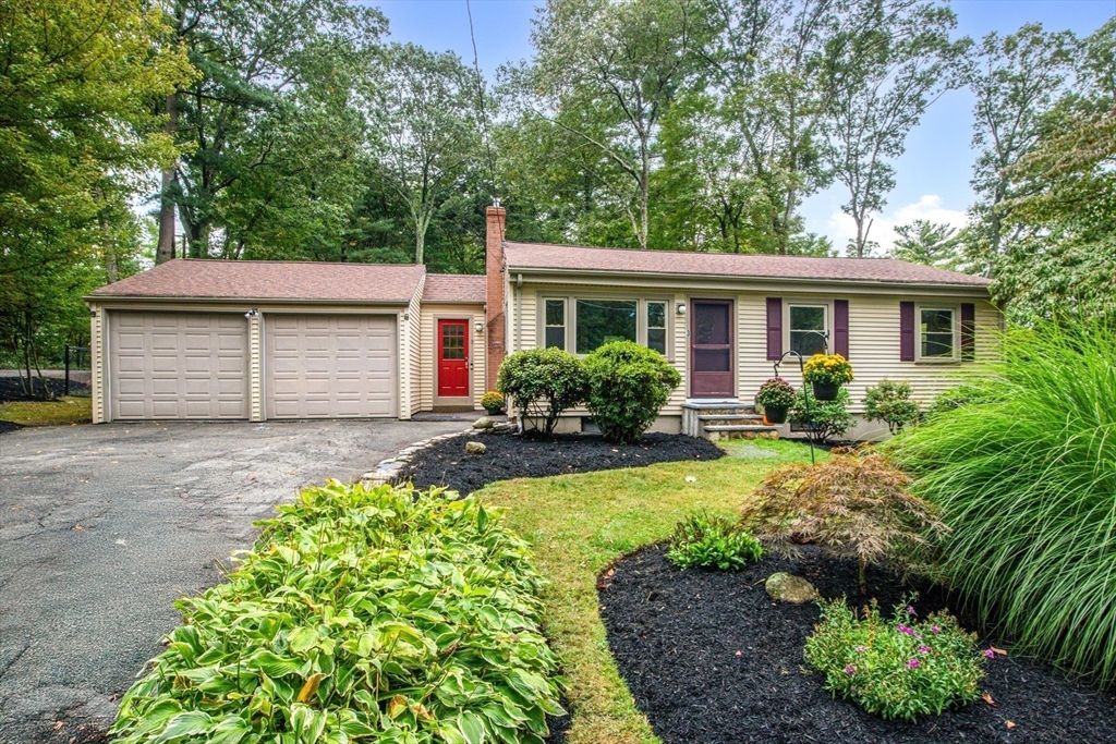 3 Berry Street, Plainville, MA 02762