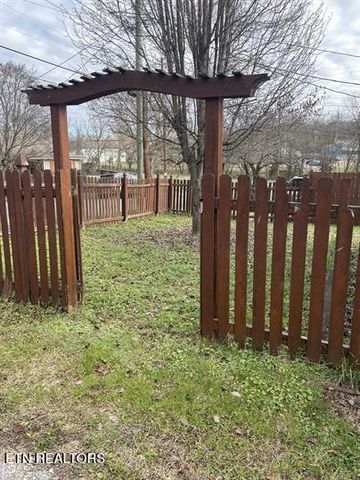 1214 Pratt St, Knoxville, TN 37917