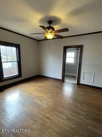 1214 Pratt St, Knoxville, TN 37917