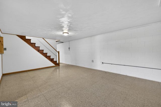 7737 SUMMIT POINT RD, Charles Town, WV 25414