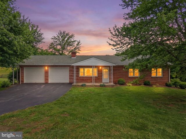 7737 SUMMIT POINT RD, Charles Town, WV 25414