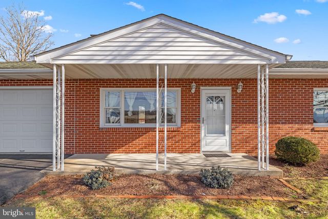 7737 SUMMIT POINT RD, Charles Town, WV 25414