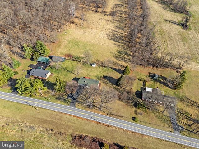7737 SUMMIT POINT RD, Charles Town, WV 25414