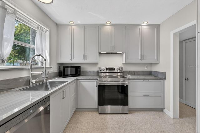 1238 SUWANEE ROAD, Daytona Beach, FL 32114