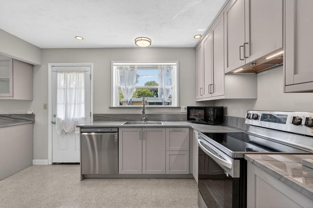 1238 SUWANEE ROAD, Daytona Beach, FL 32114