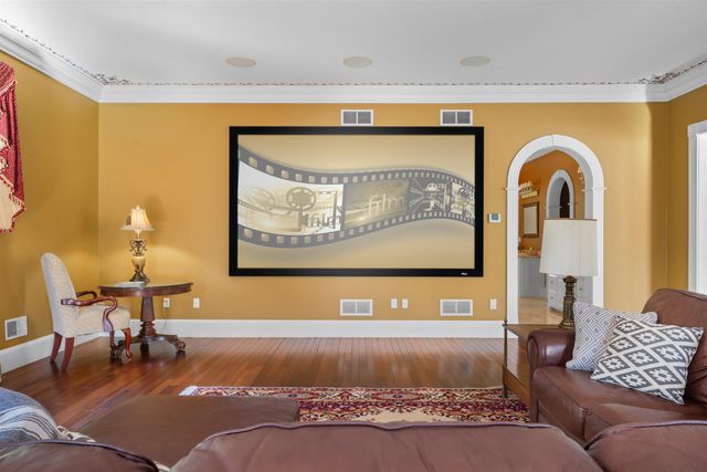 6 Lancaster Road, Windham, NH 03087