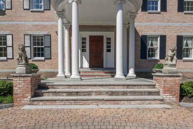 6 Lancaster Road, Windham, NH 03087