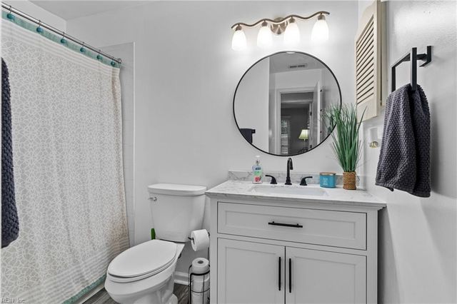 713 Rue Marseille, Chesapeake, VA 23320