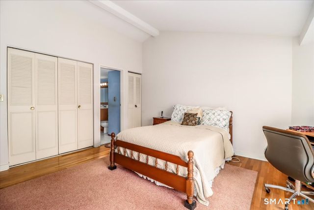 160 Fairfield Woods Road 20, Fairfield, CT 06825