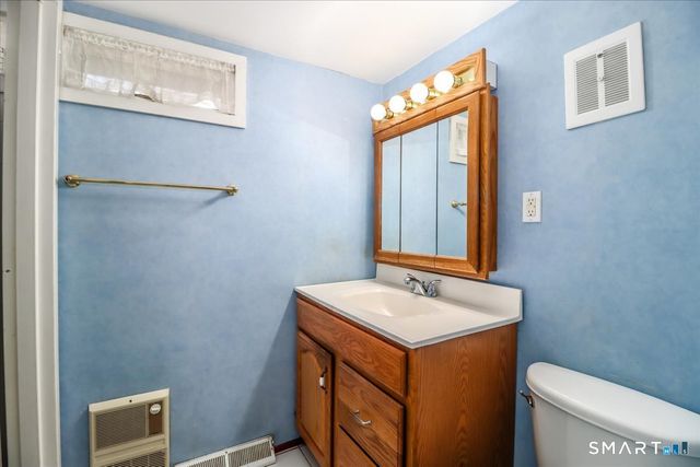 160 Fairfield Woods Road 20, Fairfield, CT 06825