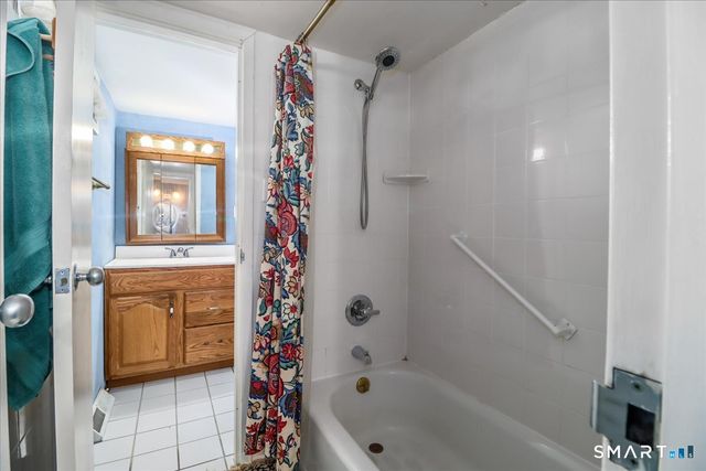 160 Fairfield Woods Road 20, Fairfield, CT 06825