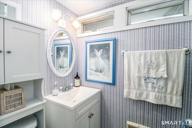 160 Fairfield Woods Road 20, Fairfield, CT 06825