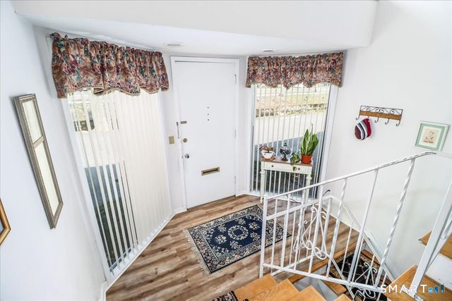 160 Fairfield Woods Road 20, Fairfield, CT 06825