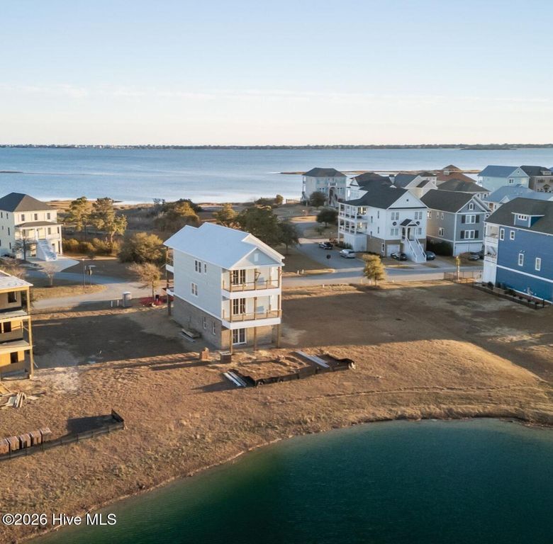 Image 12 of property listing at 746 Cannonsgate Drive, Newport, NC 28570
