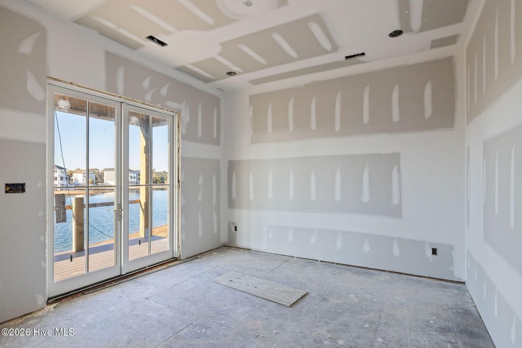 Image 18 of property listing at 746 Cannonsgate Drive, Newport, NC 28570