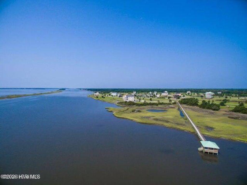 Image 26 of property listing at 746 Cannonsgate Drive, Newport, NC 28570