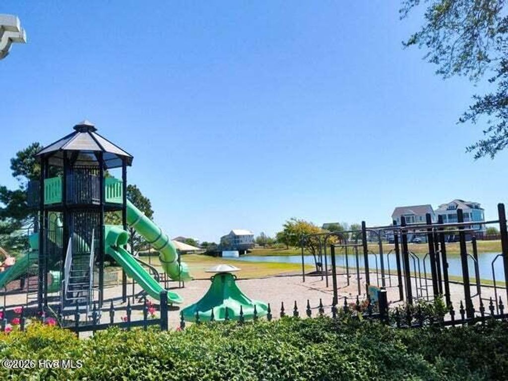 Image 31 of property listing at 746 Cannonsgate Drive, Newport, NC 28570