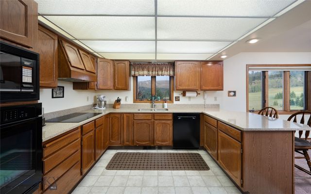 3250 Big Bear Road, Gallatin Gateway, MT 59730