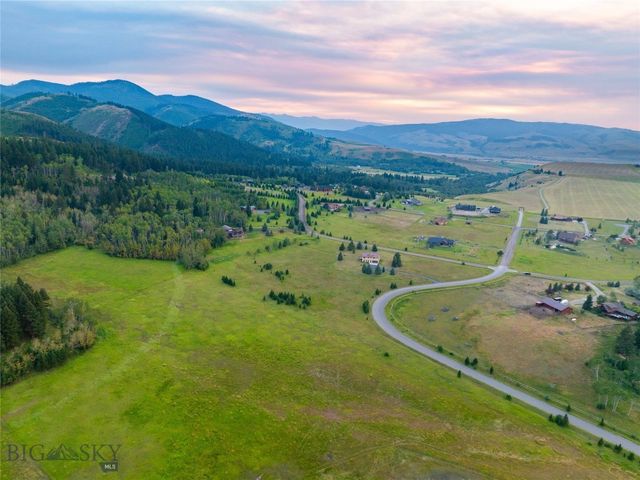 3250 Big Bear Road, Gallatin Gateway, MT 59730