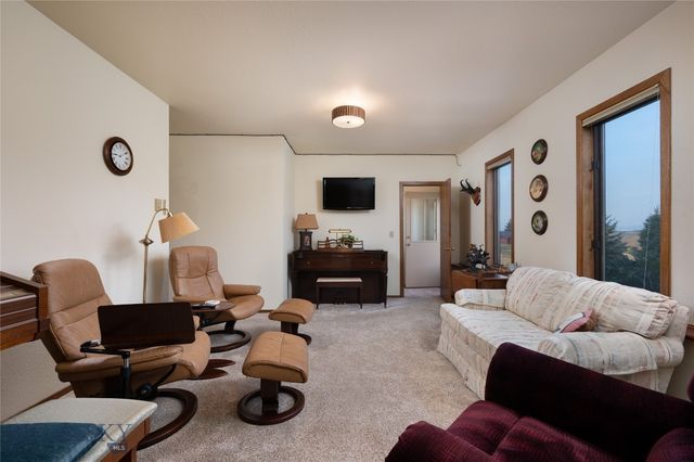 3250 Big Bear Road, Gallatin Gateway, MT 59730