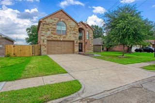 8666 Pearl Point Street, Houston, TX 77044