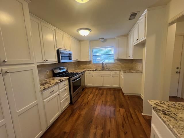 416 Village LN, Buda, TX 78610