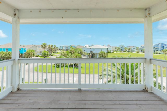25138 Intrepid Lane, Galveston, TX 77554