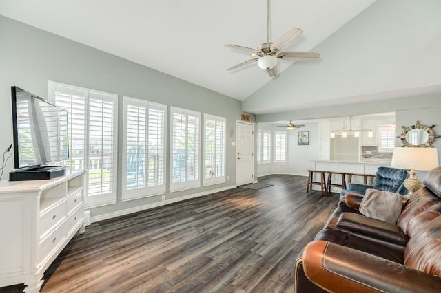 25138 Intrepid Lane, Galveston, TX 77554