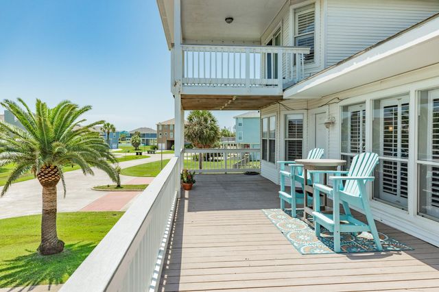 25138 Intrepid Lane, Galveston, TX 77554