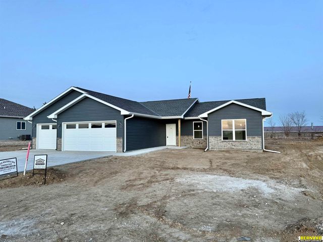 1719 Morgan Drive, Nebraska City, NE 68410