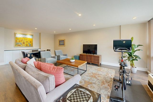 45 Longwood Ave 707, Brookline, MA 02446