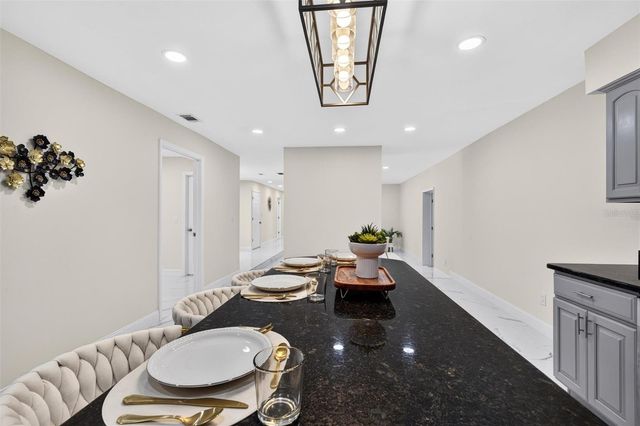 300 SCOTT ROAD, Geneva, FL 32732