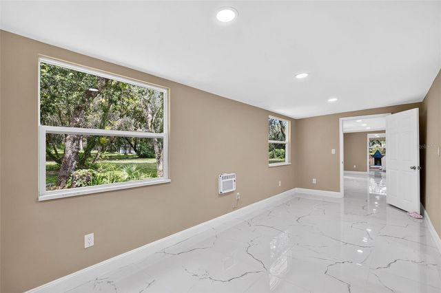 300 SCOTT ROAD, Geneva, FL 32732