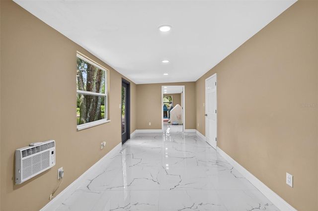 300 SCOTT ROAD, Geneva, FL 32732