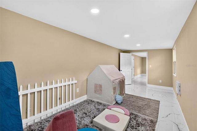 300 SCOTT ROAD, Geneva, FL 32732