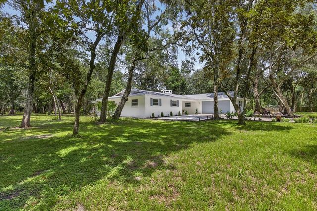 300 SCOTT ROAD, Geneva, FL 32732