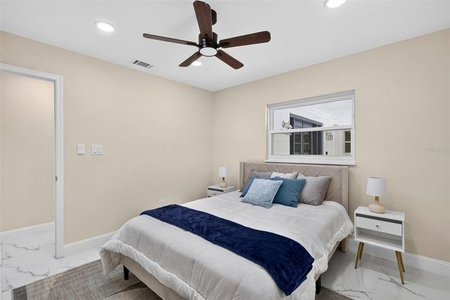 300 SCOTT ROAD, Geneva, FL 32732