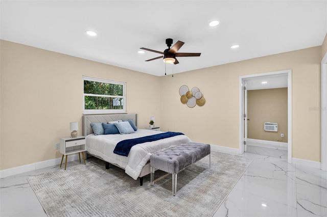 300 SCOTT ROAD, Geneva, FL 32732